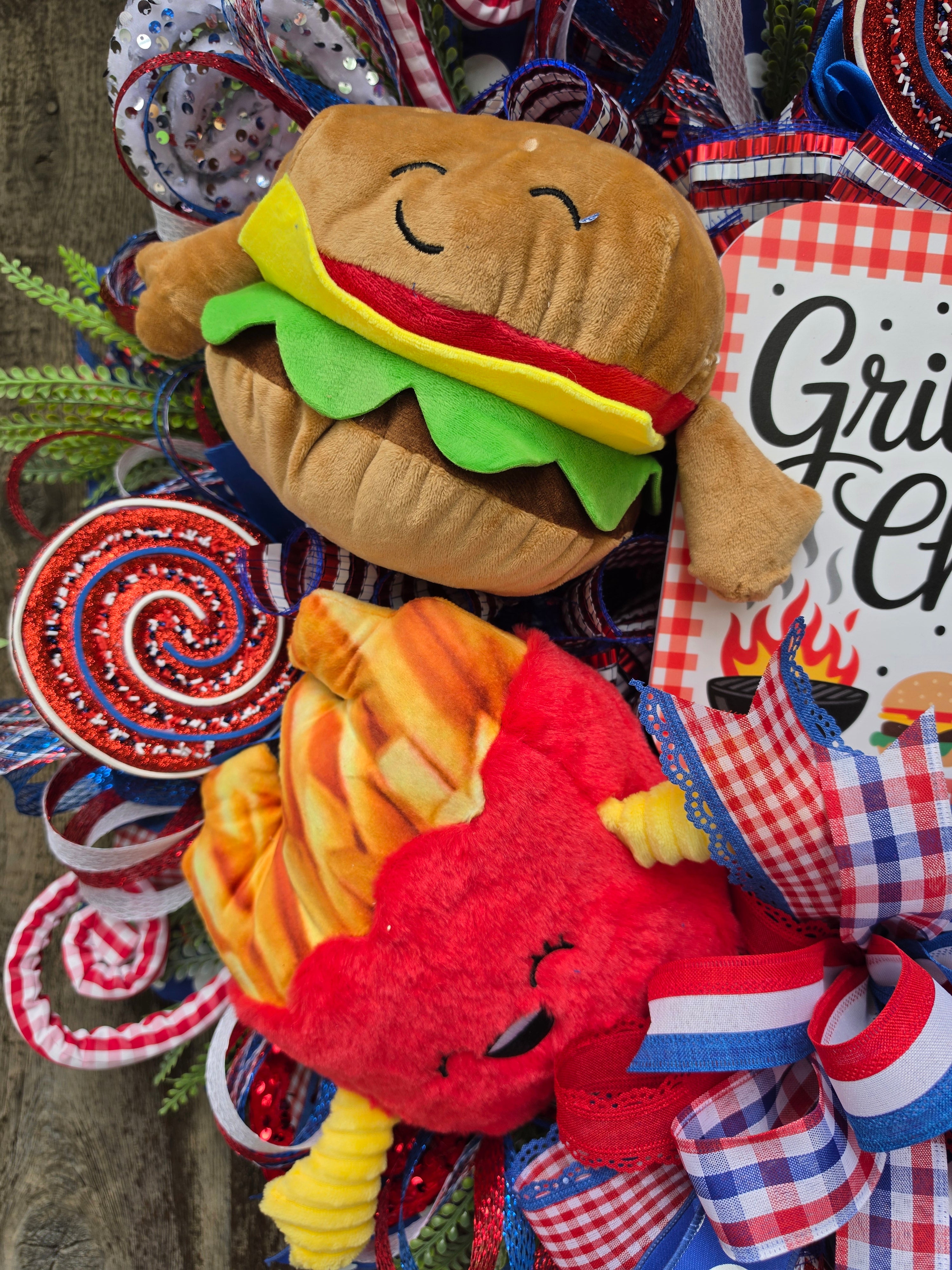 Grillin’ & Chillin’ Front Door Wreath – Patriotic BBQ Summer Wreath with Burger & Fire – Red White Blue Door Decor
