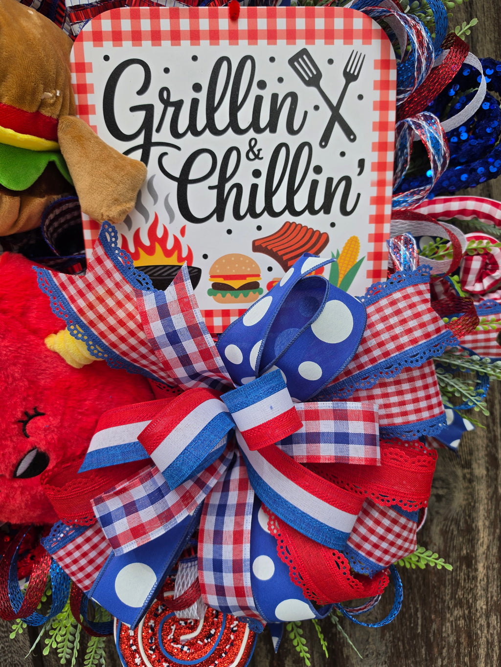 Grillin’ & Chillin’ Front Door Wreath – Patriotic BBQ Summer Wreath with Burger & Fire – Red White Blue Door Decor
