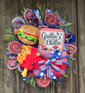 Grillin’ & Chillin’ Front Door Wreath – Patriotic BBQ Summer Wreath with Burger & Fire – Red White Blue Door Decor
